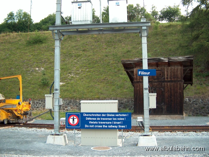 HPIM3636.JPG - Bahnhof Filisur