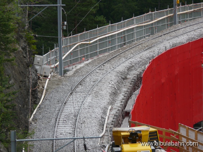 P1020470.JPG - Baustelle Landwasserviadukt