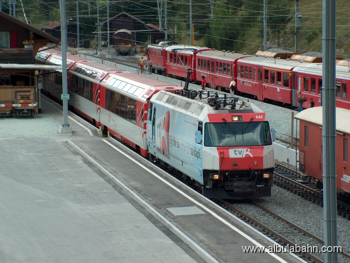 HPIM1489.JPG - Bahnhof Filisur