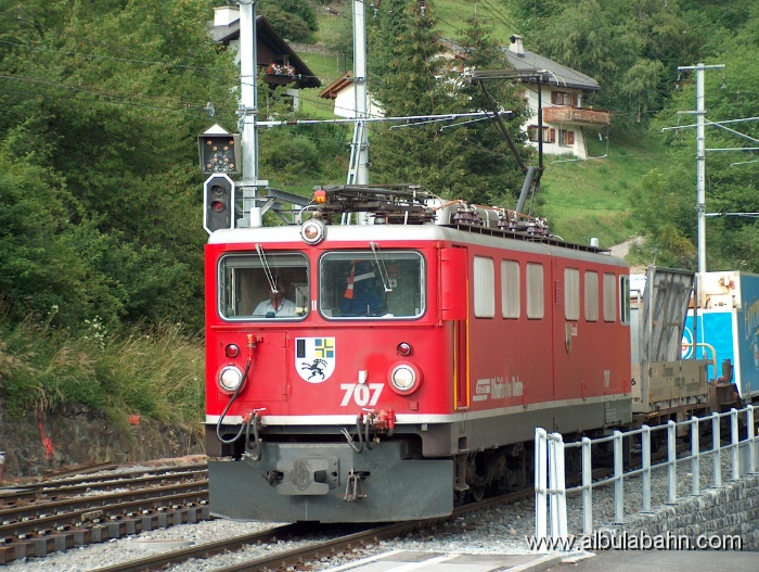 HPIM1793.JPG - Bahnhof Filisur