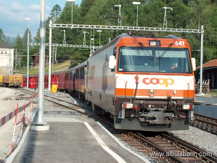 HPIM1831.JPG - Bahnhof Filisur