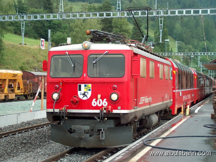 HPIM1941.JPG - Bahnhof Filisur