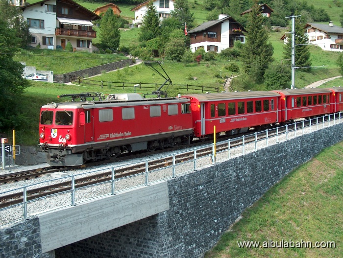 HPIM3425.JPG - Bahnhof Filisur