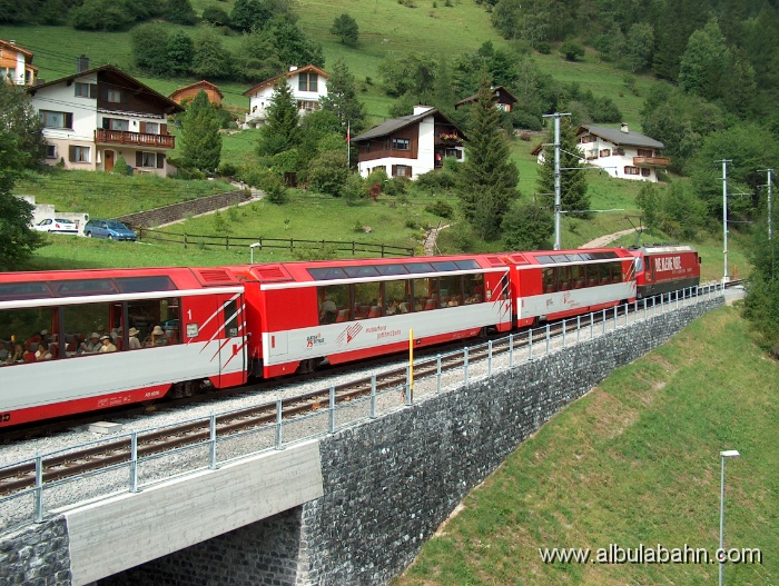 HPIM3768.JPG - Bahnhof Filisur