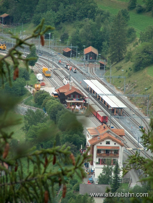 HPIM3847.JPG - Bahnhof Filisur