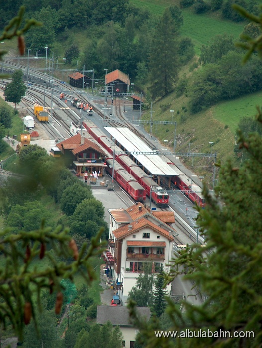 HPIM3851.JPG - Bahnhof Filisur