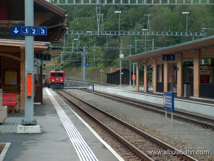 HPIM5024.JPG - Bahnhof Filisur