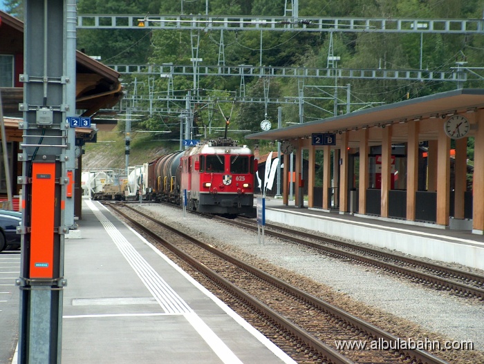 HPIM5346.JPG - Bahnhof Filisur