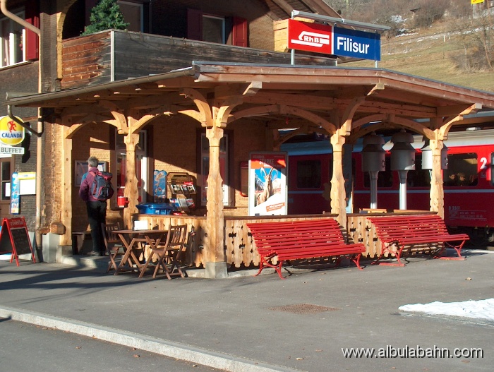 HPIM5597.JPG - Bahnhof Filisur