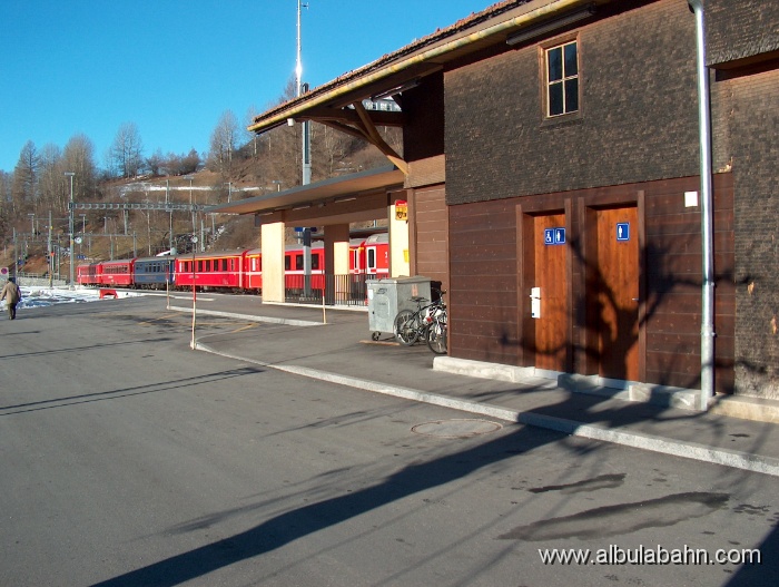 HPIM5599.JPG - Bahnhof Filisur
