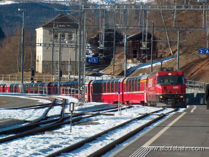 HPIM5641.JPG - Bahnhof Filisur