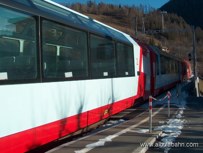 HPIM5745.JPG - Bahnhof Filisur