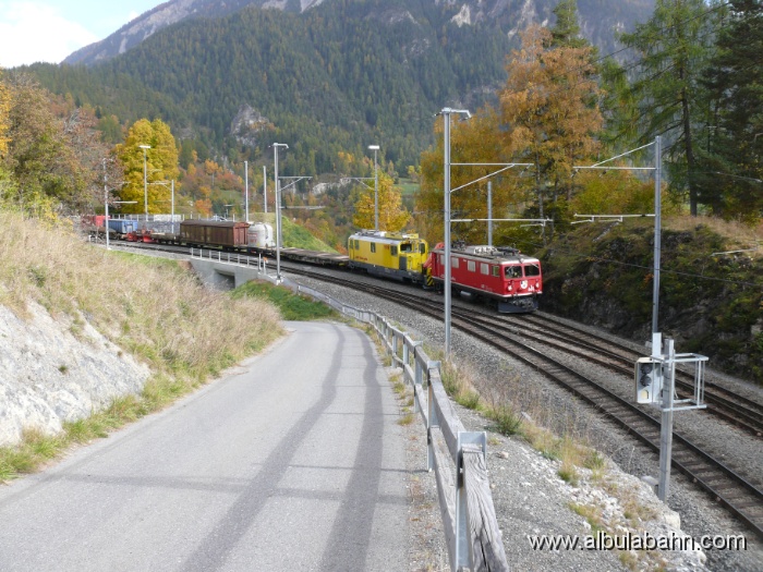 P1010284.JPG - Bahnhof Filisur
