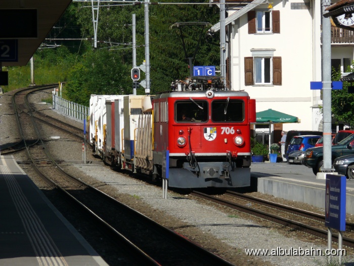 P1070442.JPG - Bahnhof Filisur