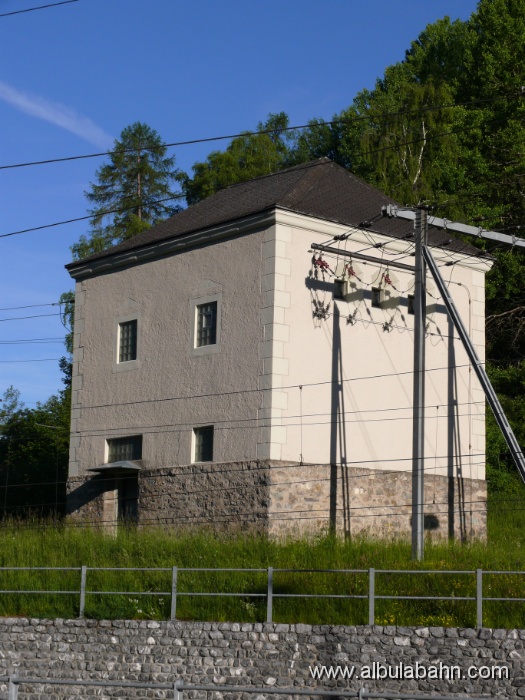 P1100045.JPG - Bahnhof Filisur