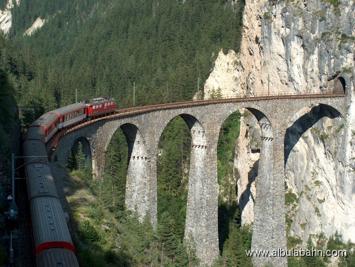 HPIM2156.JPG - Landwasserviadukt