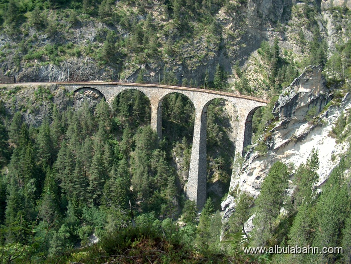 HPIM3377.JPG - Landwasserviadukt