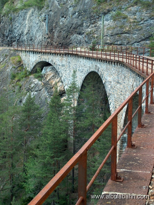 HPIM3507.JPG - Landwasserviadukt