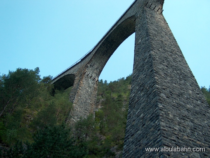 HPIM3710.JPG - Landwasserviadukt