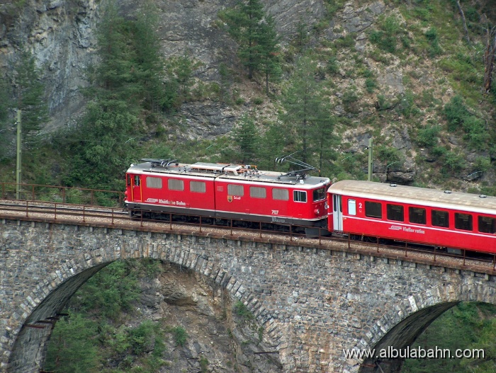 HPIM5092.JPG - Landwasserviadukt