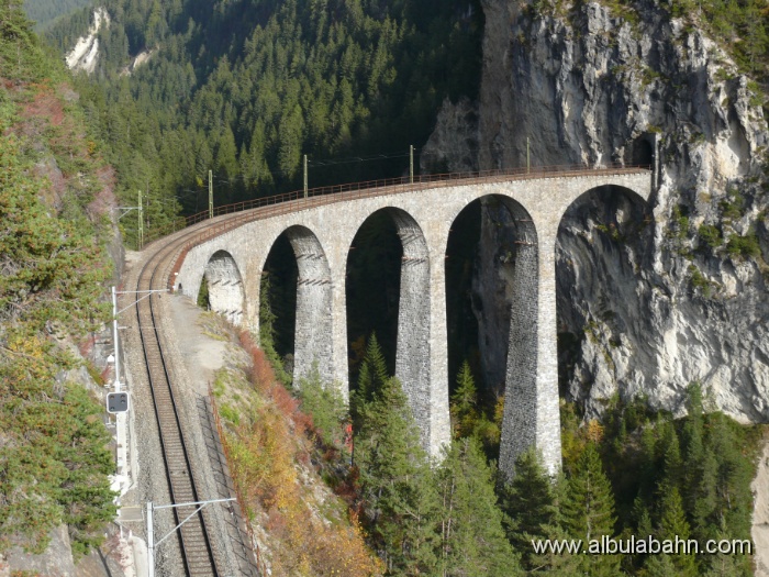 P1010167.JPG - Landwasserviadukt