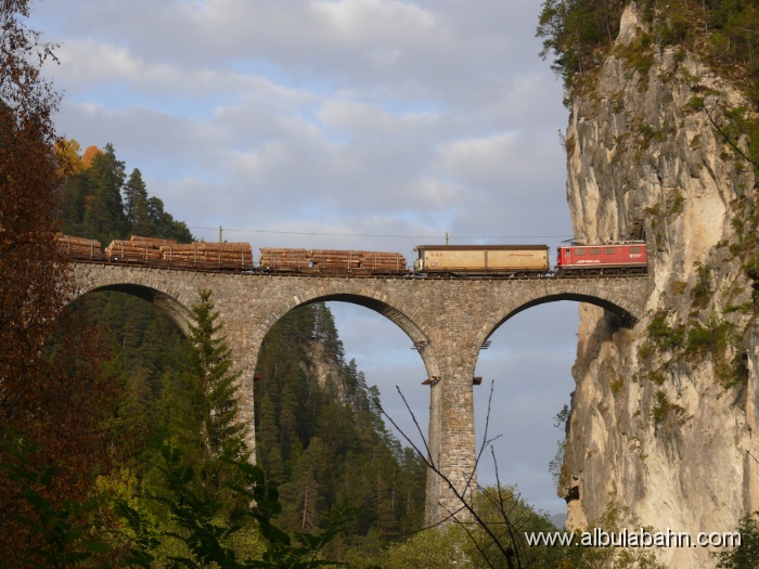 P1010211.JPG - Landwasserviadukt