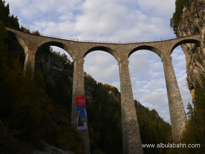 P1010215.JPG - Landwasserviadukt