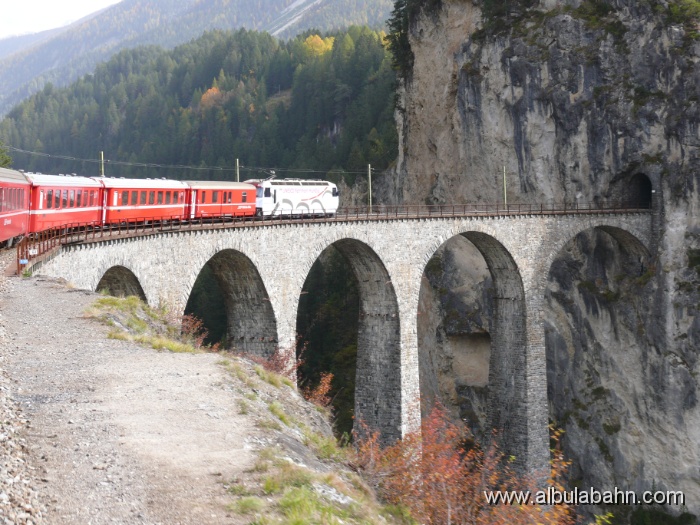 P1010258.JPG - Landwasserviadukt