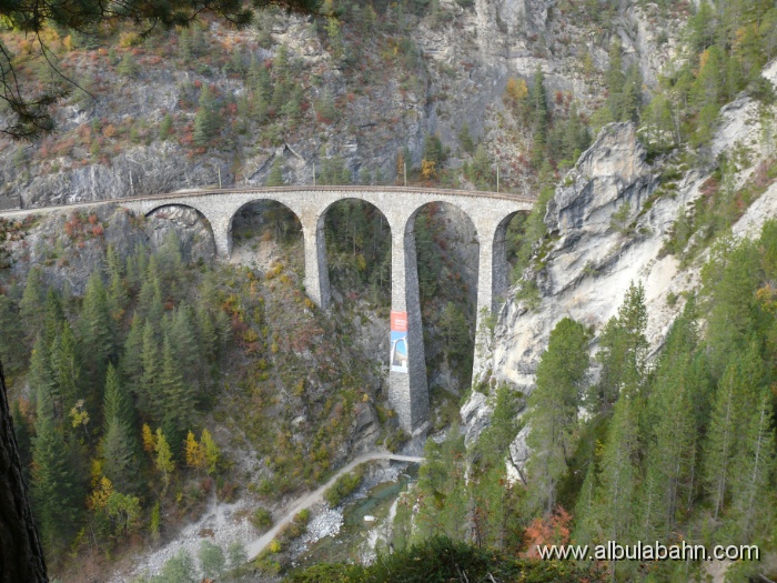 P1010302.JPG - Landwasserviadukt
