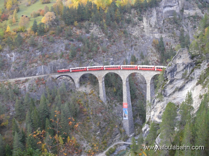 P1010328.JPG - Landwasserviadukt
