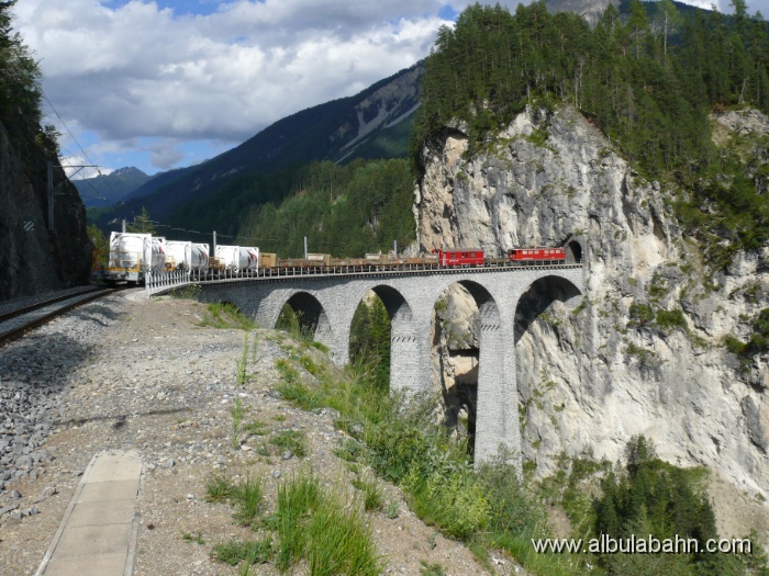 P1070432.JPG - Landwasserviadukt