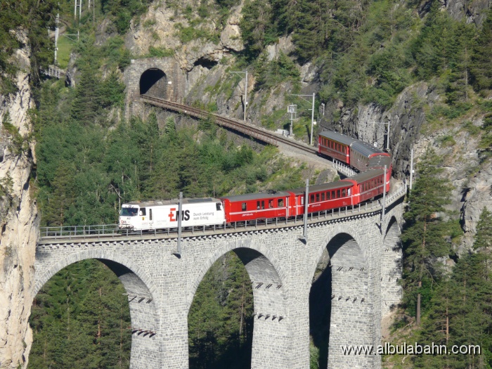 P1080394.JPG - Landwasserviadukt