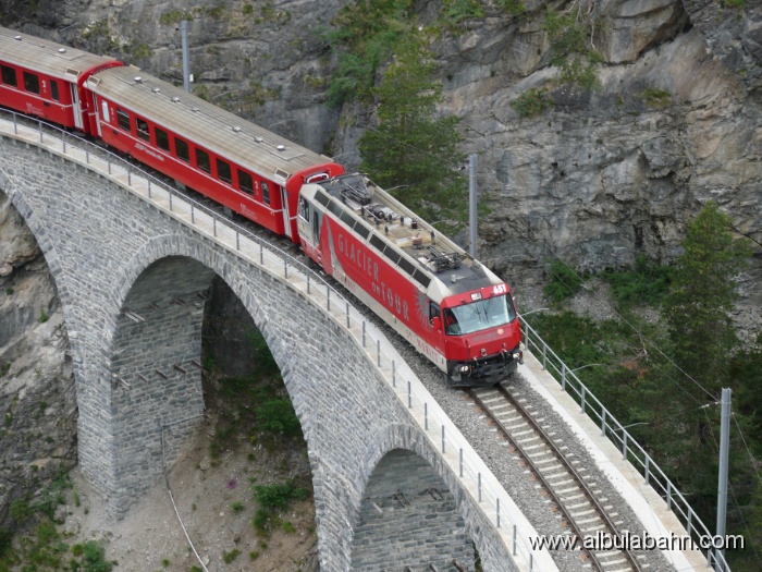 P1080437.JPG - Landwasserviadukt
