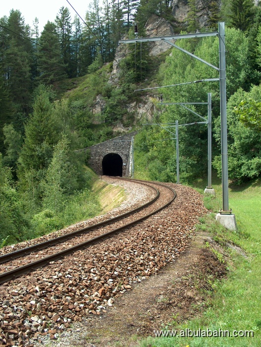 HPIM3874.JPG - Schlossbergtunnel Filisur