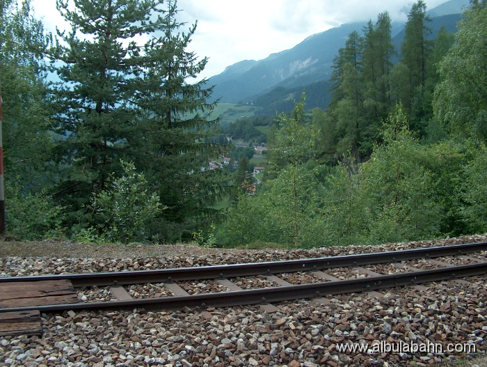 HPIM3875.JPG - Oberhalb Filisur