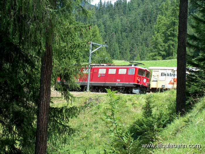 HPIM4221.JPG - Oberhalb Bergün