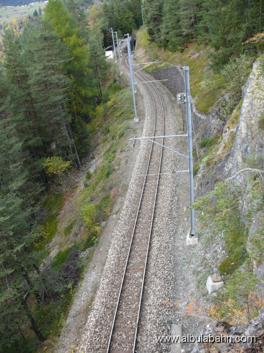 P1030871.JPG - Faleinerweg - Ruegnatunnel