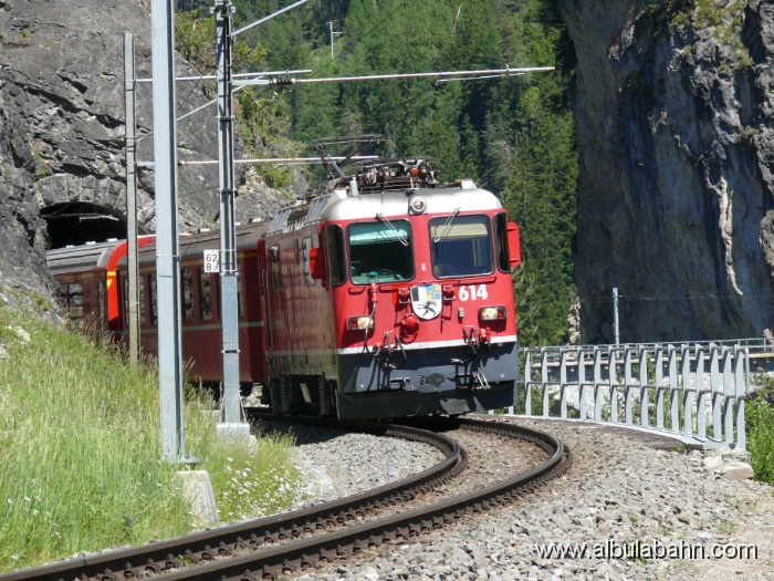 P1100268.JPG - Nach dem Landwasservaviadukt