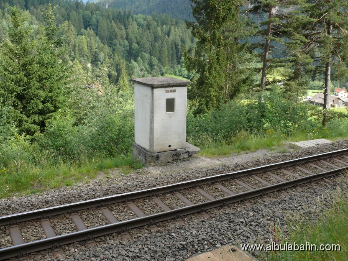 P1150008.JPG - Nach dem Schmittentobelviadukt
