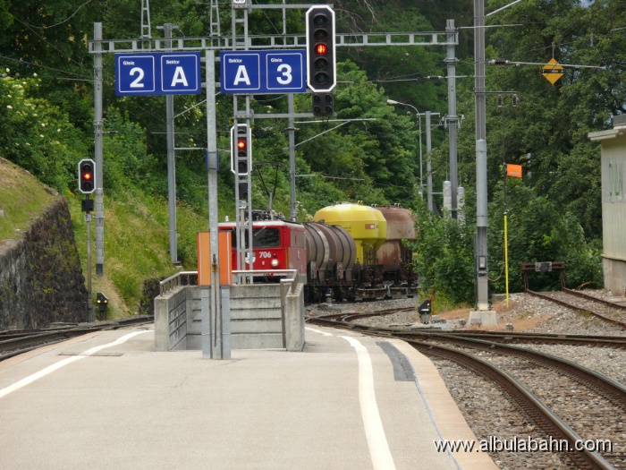 P1020286.JPG - Bahnhof Thusis