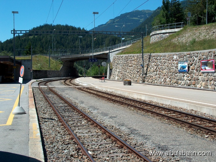 HPIM4018.JPG - Bahnhof Tiefencastel