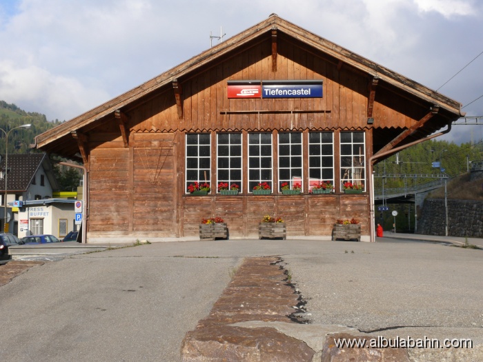 P1040286.JPG - Bahnhof Tiefencastel