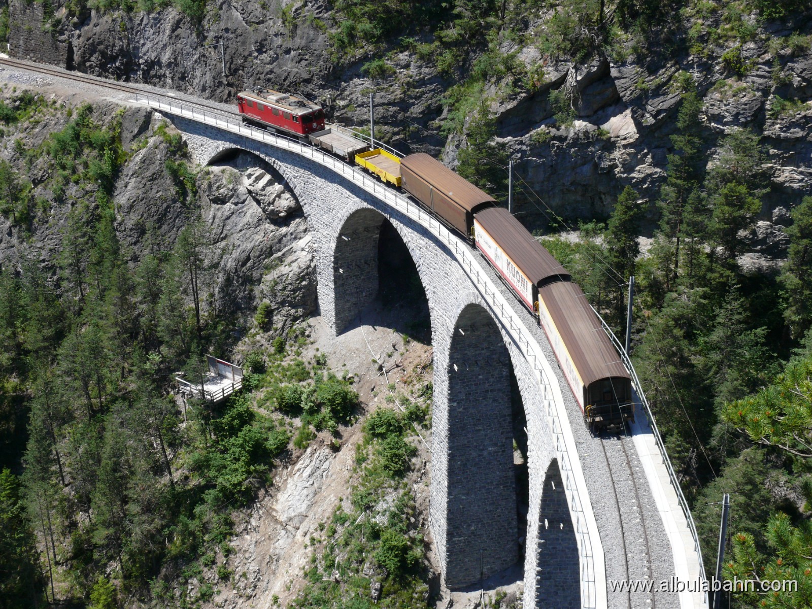 P1050361.JPG - Landwasserviadukt