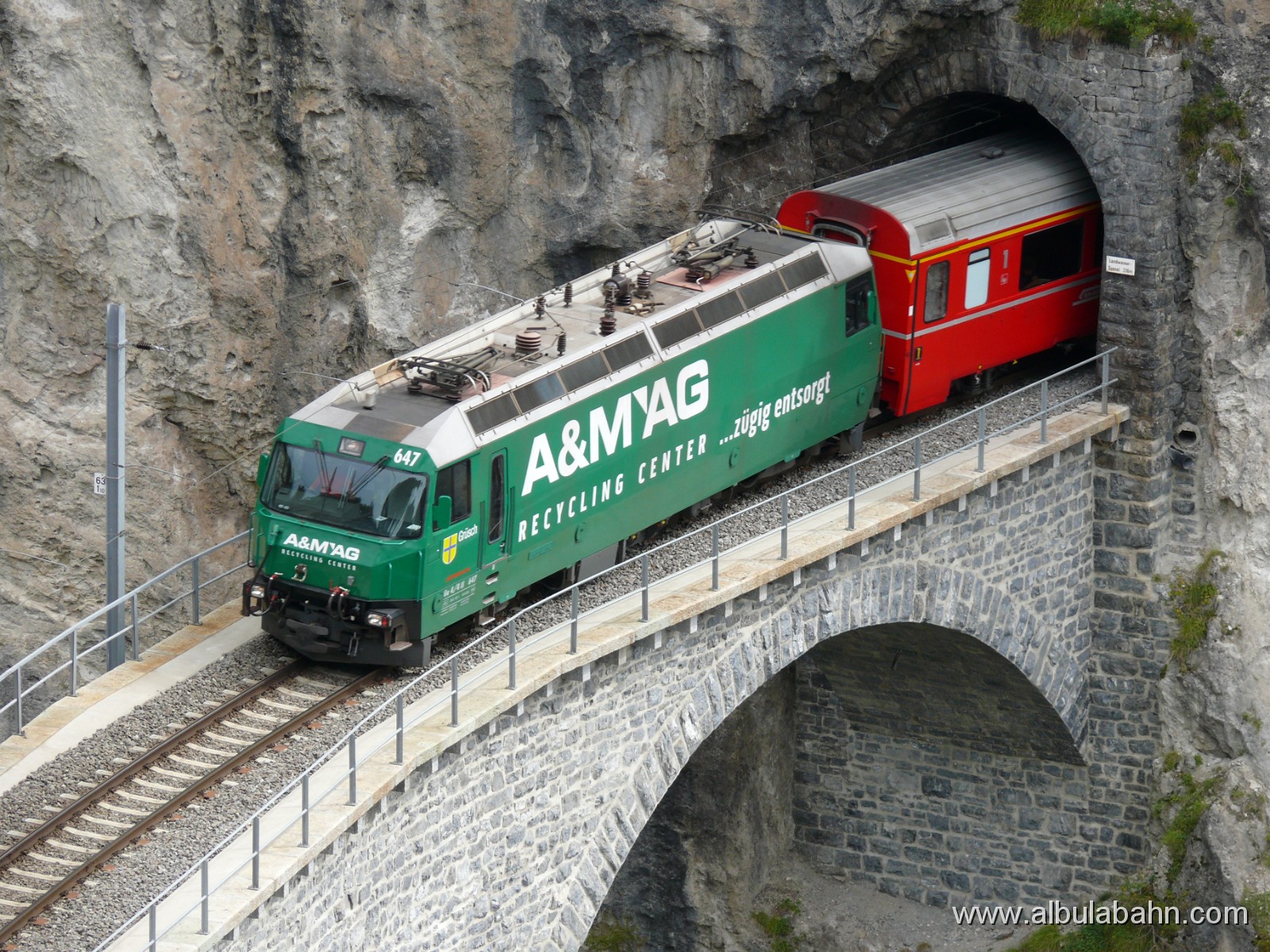 P1130039.JPG - Landwasserviadukt