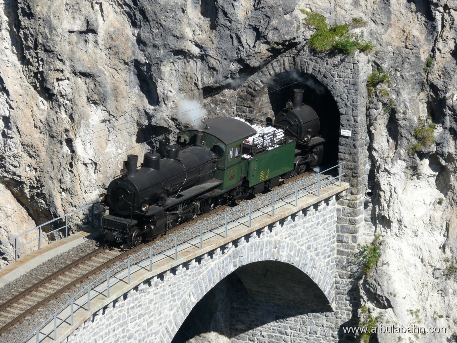 P1140743.JPG - Landwasserviadukt